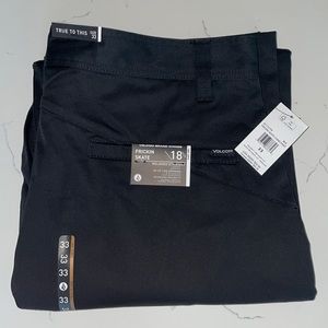 *Brand New*VOLCOM FRICKIN SKATE CHINO PANT - BLACK